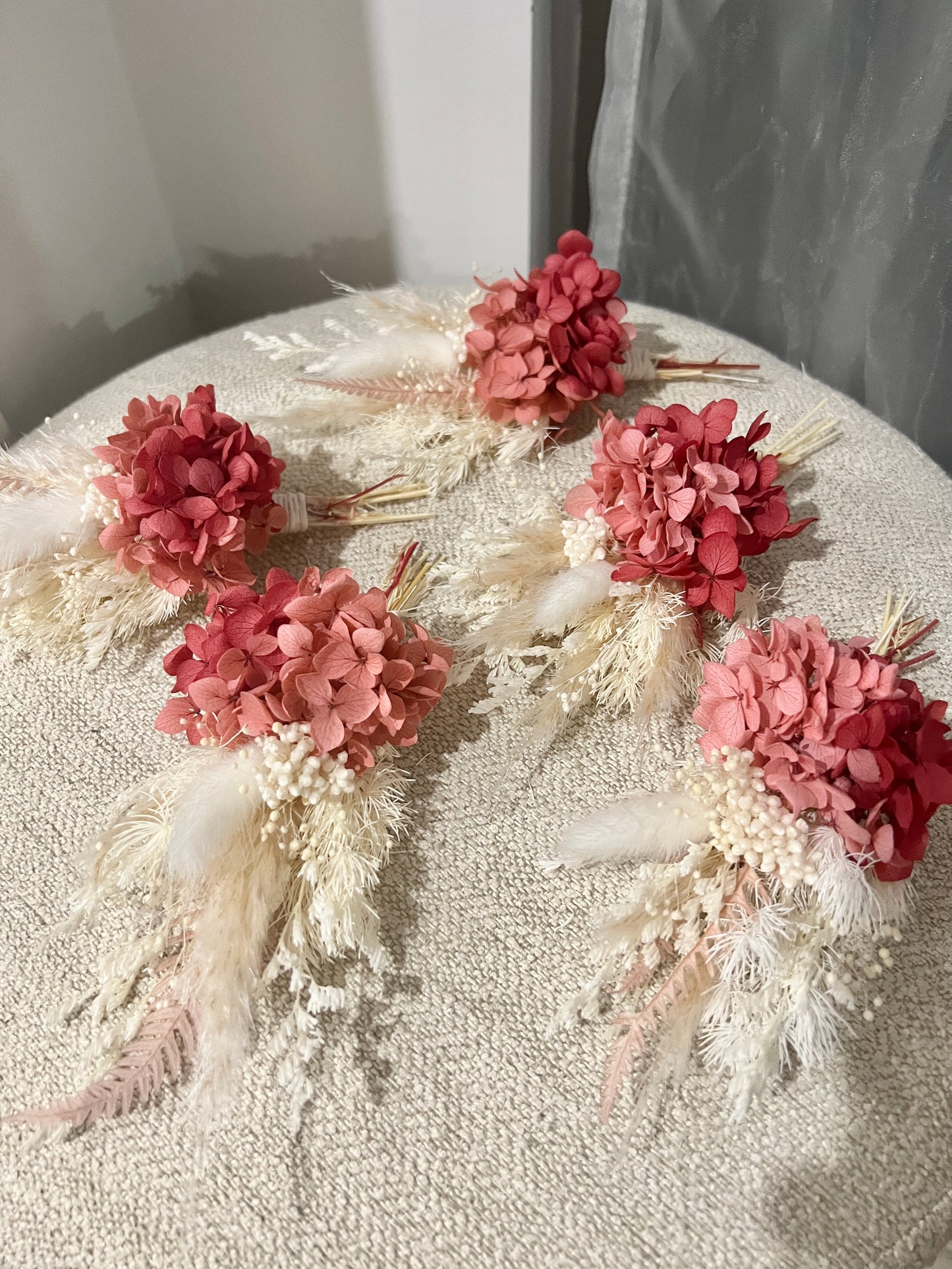 Custom buttonholes & corsages